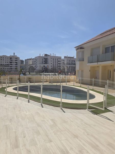 Foto 72ed83a2-3090-4f08-90a0-56dc0c86d9ee. Casa adossada amb aparcament piscina a Los Boliches Fuengirola