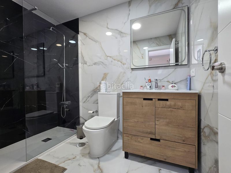Foto a75efa22-69ae-4855-98fc-0697d5f528f4. Casa adossada amb aparcament piscina a Los Boliches Fuengirola