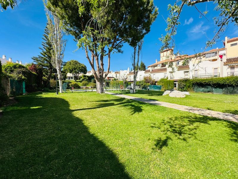 Foto df3132b5-31a7-4e21-90a9-723505dbd5d4. Casa adossada amb calefacció aparcament piscina a Mijas