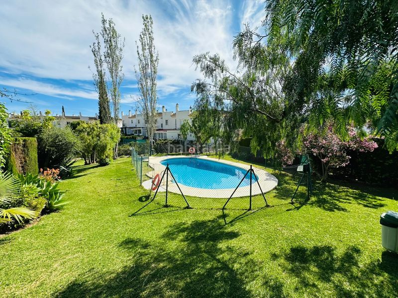 Foto f1379cb6-4b82-4424-9d1c-37428f4ca0f5. Casa adossada amb calefacció aparcament piscina a Mijas