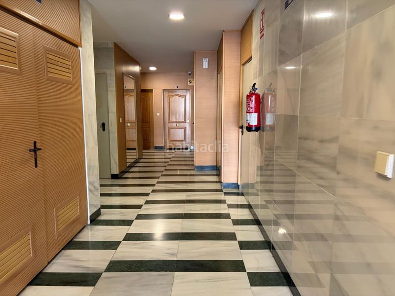 Foto e4e91123-89ae-4679-8297-71e10f26e03b. Pis amb calefacció aparcament piscina a El Consul - Ciudad Universitaria - El Romeral Málaga