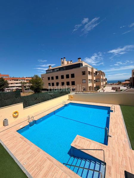 Foto d1783e7f-124b-4d24-b184-65b9146e205a. Pis amb calefacció aparcament piscina a El Pinillo Torremolinos