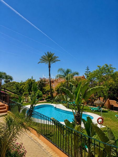 Foto f3e40f96-56bd-4ed2-97e2-ed743b1fa4f7. Pis amb aparcament piscina a Santa María Marbella