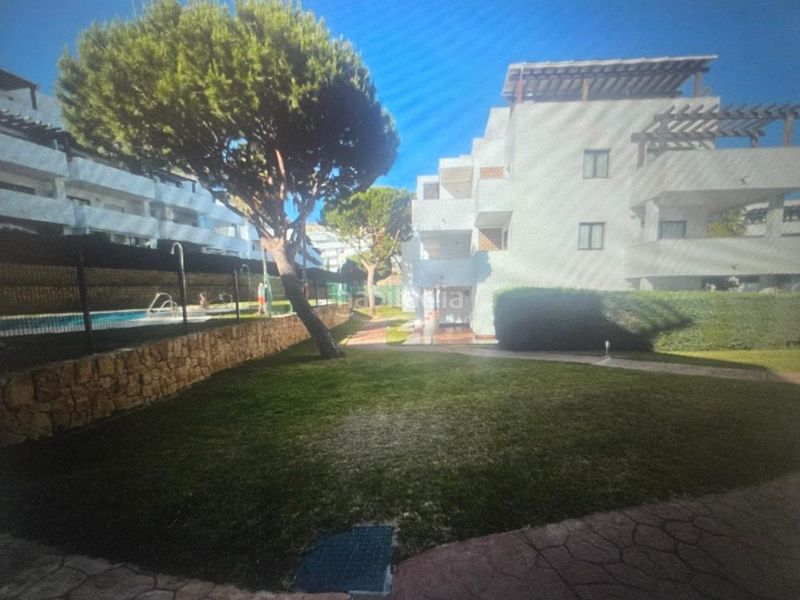 Foto 8c73cd60-54cb-4f4d-956e-a762c5d548a8. Pis amb calefacció aparcament piscina a Calahonda Mijas