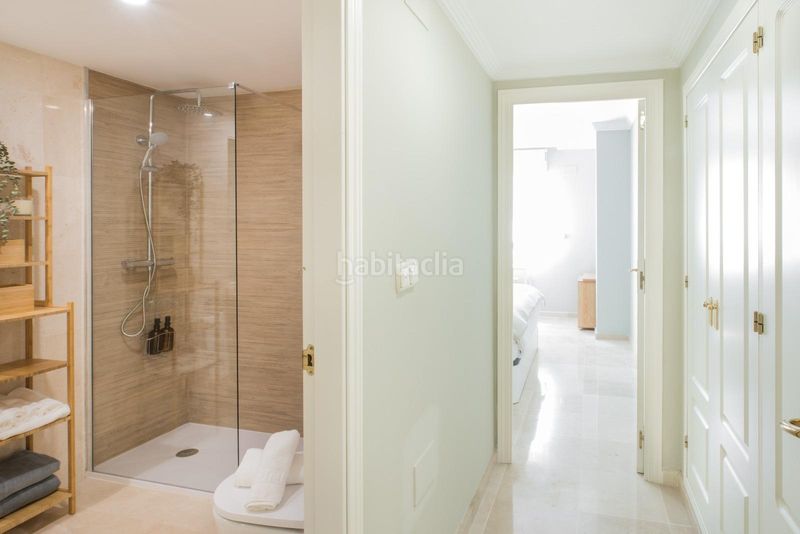 Foto 9a7355c7-9802-445d-b0ca-99ff46d844e8. Pis amb calefacció aparcament piscina a bahía de Marbella Marbella