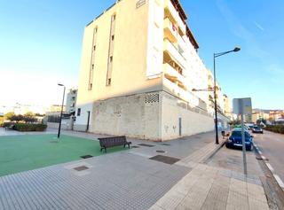 Local commercial  N/a. Venta de magnífico local comercial en camino viejo de málaga ( j