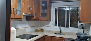 Àtic a Calle cruz verde 55b. Ático de tres dormitorios  y salón comedor con chimenea