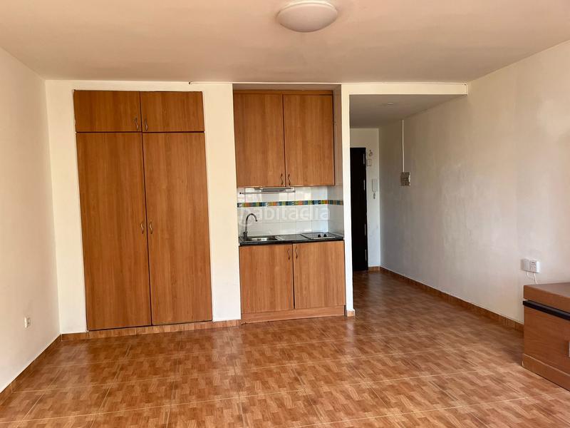 Foto e87addbb-9b65-497c-838a-301ded7c51b5. Estudio  céntrico .plazamar en Centro Torre del Mar