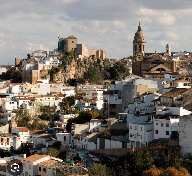 Foto d94d6083-83db-40de-a0c2-e4b89a5dea50. Piso  cuatro dormitorios muy céntrico en Loja