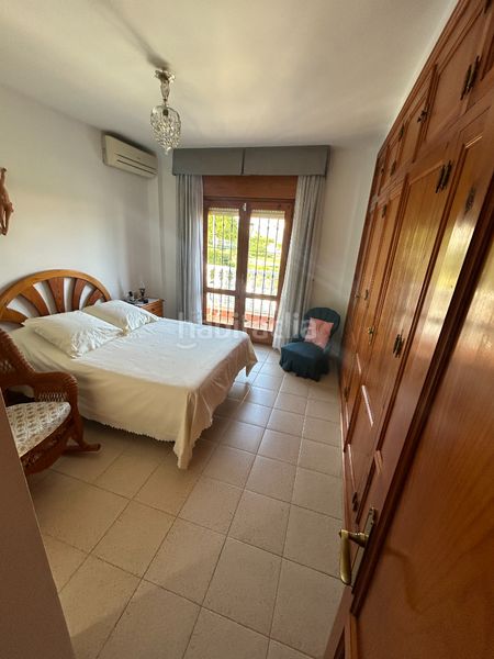 Foto 7a149275-4956-4230-99dd-0637057c2ece. Casa aparellada amb xemeneia calefacció aparcament piscina a Vélez - Málaga