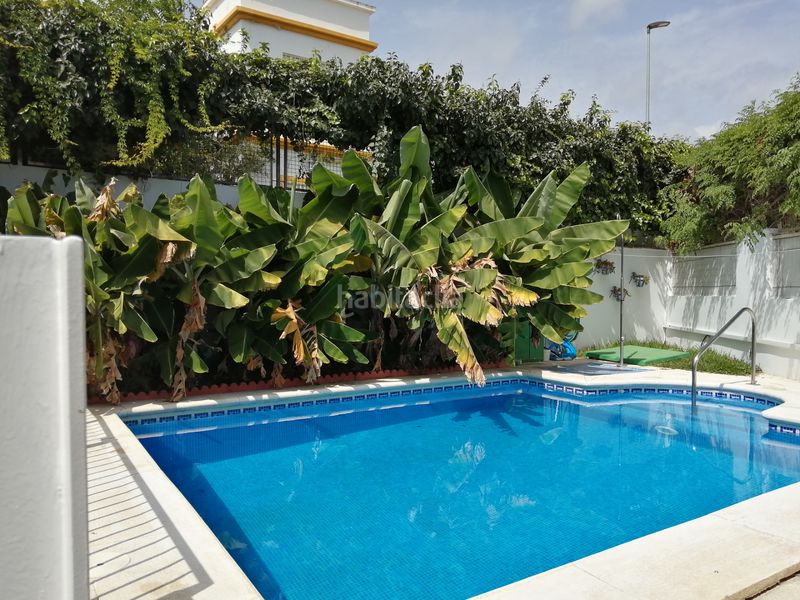 Foto a43e3b9a-00b1-4191-af5f-6274a82b928a. Casa aparellada amb xemeneia calefacció aparcament piscina a Vélez - Málaga