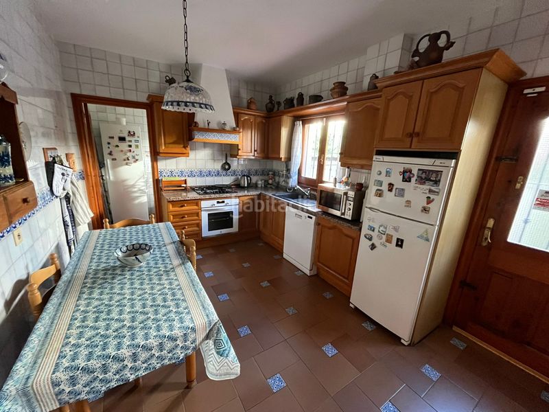 Foto de14af83-a55c-47fe-ae3f-a106a1f90333. Casa aparellada amb xemeneia calefacció aparcament piscina a Vélez - Málaga