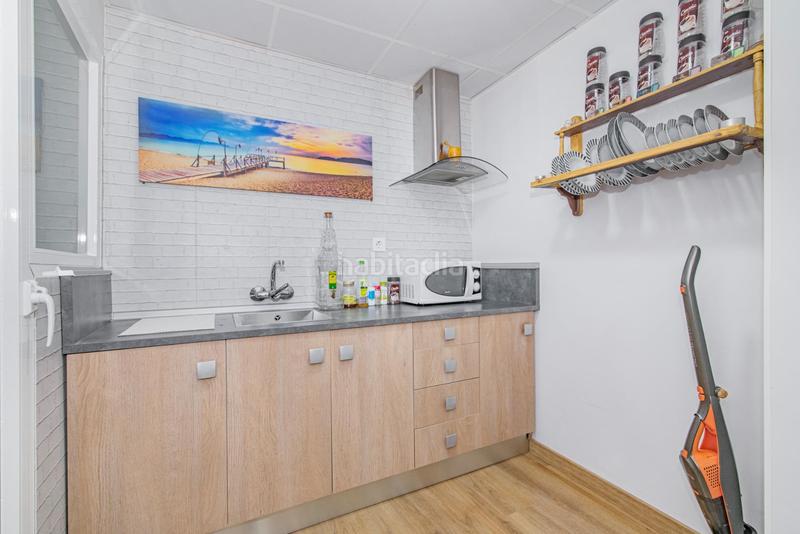 Foto d68da702-88d9-44d3-a6a6-d6b3a814749d. Piso oportunidad!! piso totalmente reformado en zaidin calle palencia junto merca 80 en Granada