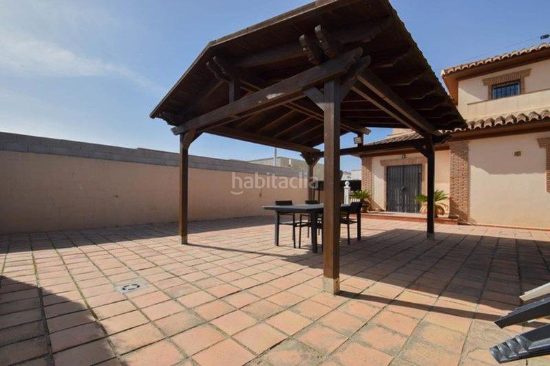 Foto 1c893062-287f-45de-90c6-5f4262bd8775. Chalet in teresa de calcuta 19 in Urbanizaciones Alhendín