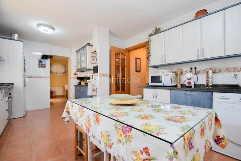 Foto 56f4701c-3f95-4ac6-a320-fd114fc6b817. Chalet in teresa de calcuta 19 in Urbanizaciones Alhendín