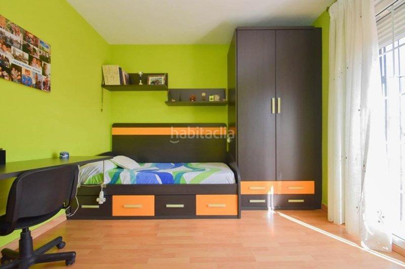 Foto a1f4ec61-0c1a-4985-bcb4-8106e7ba9445. Chalet in teresa de calcuta 19 in Urbanizaciones Alhendín