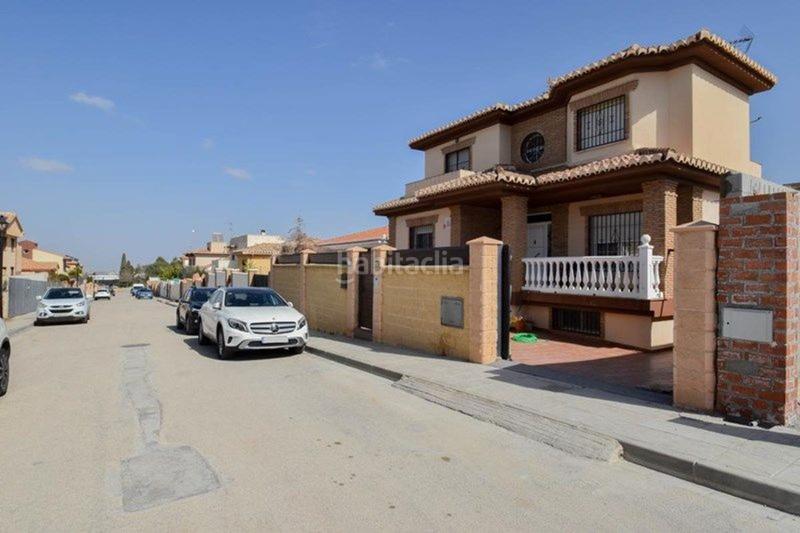 Foto dc793712-dc0a-4743-ab3d-e4ea83ebfd99. Chalet in teresa de calcuta 19 in Urbanizaciones Alhendín