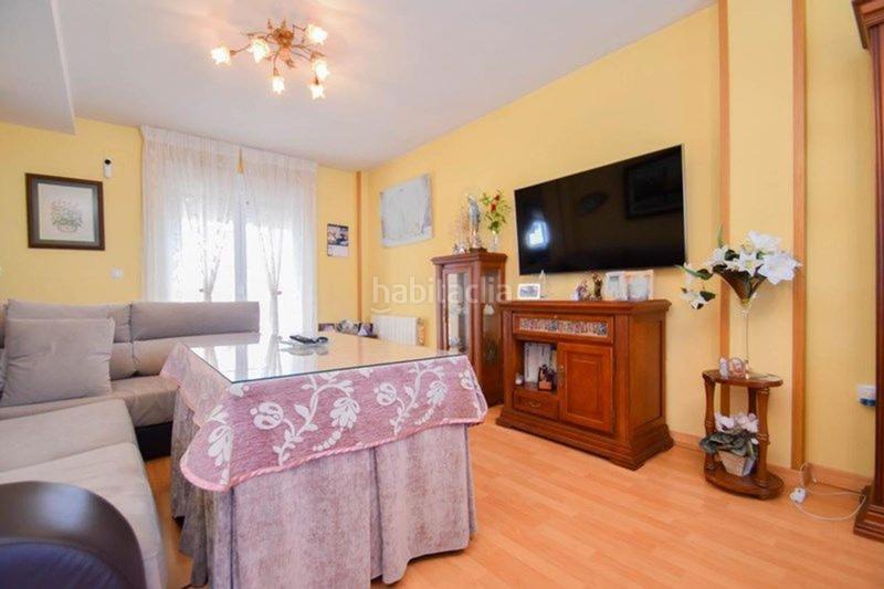 Foto 770d31ca-c4af-441c-85f7-1d163dacf6be. Chalet dans teresa de calcuta 19 dans Urbanizaciones Alhendín