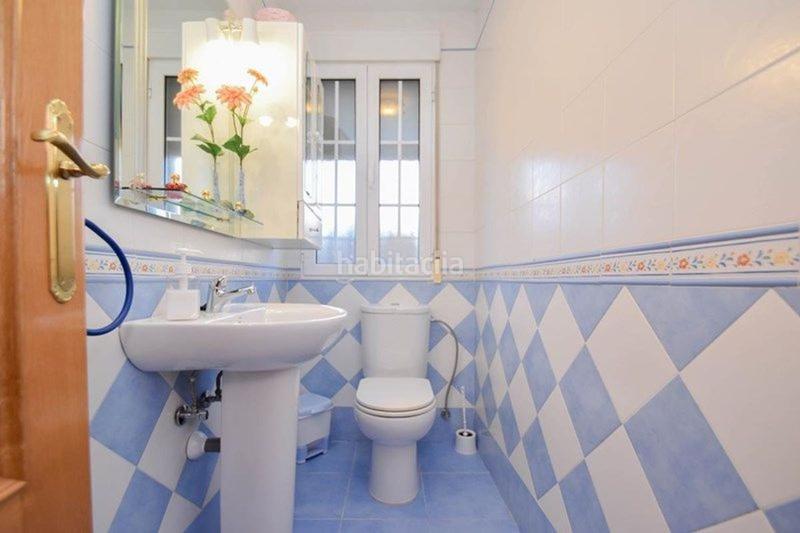 Foto d761ba42-838d-4cf2-b90f-12c2da079bb2. Chalet dans teresa de calcuta 19 dans Urbanizaciones Alhendín