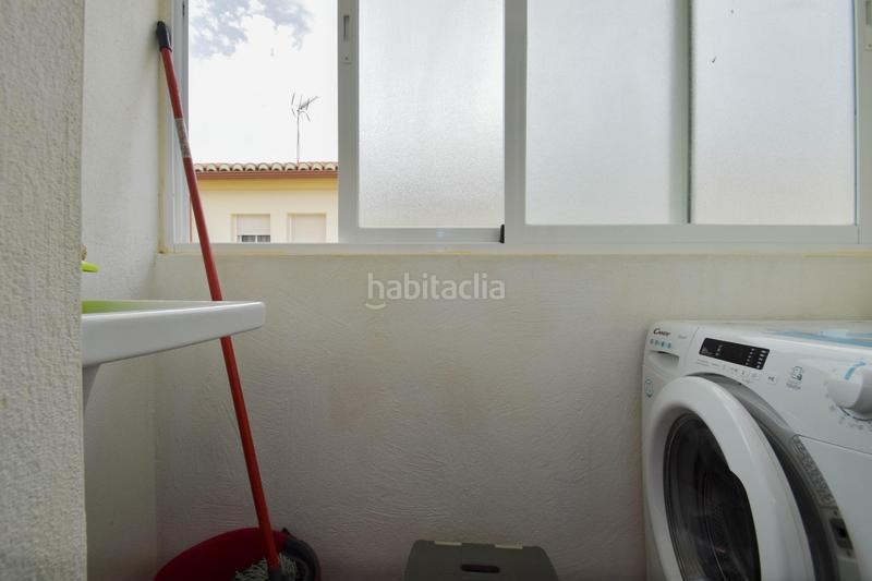 Foto 0efa6687-7255-4cdf-8f69-b72f14746395. Piso hermoso y coqueto piso a la venta centro, esquina, 3 dormitorios, 2 baños, garaje, ascensor en Otura