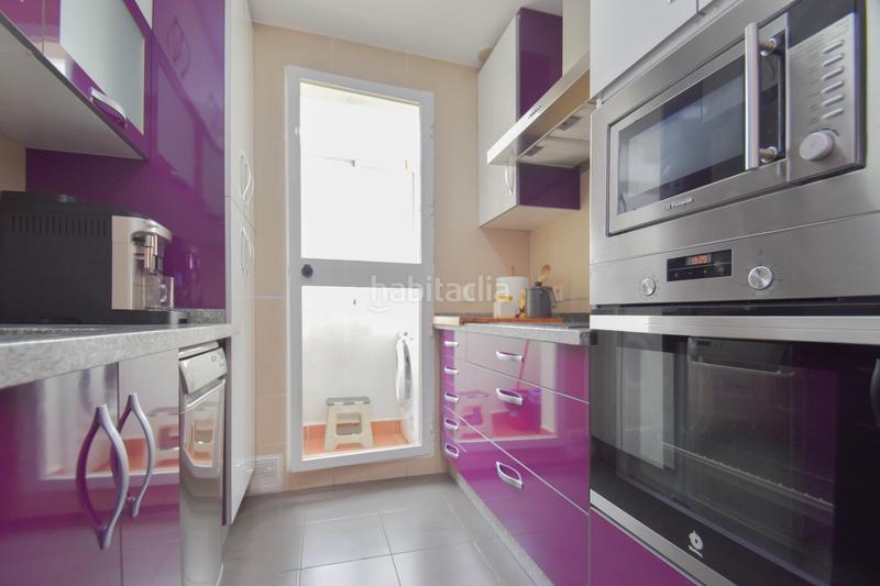 Foto 6e6d4022-9100-40c3-9653-769bbd100306. Piso hermoso y coqueto piso a la venta centro, esquina, 3 dormitorios, 2 baños, garaje, ascensor en Otura
