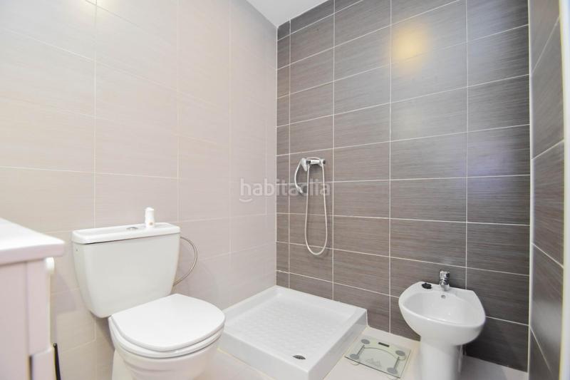 Foto 9e7029c4-8791-40e7-bccd-227de2800775. Piso hermoso y coqueto piso a la venta centro, esquina, 3 dormitorios, 2 baños, garaje, ascensor en Otura