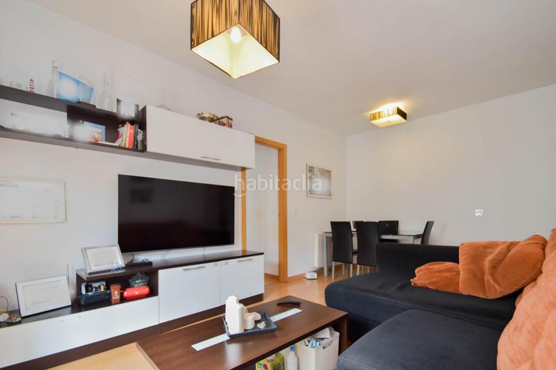 Foto abb6f08d-52c8-483d-91da-2b6bbdedc3b3. Piso hermoso y coqueto piso a la venta centro, esquina, 3 dormitorios, 2 baños, garaje, ascensor en Otura