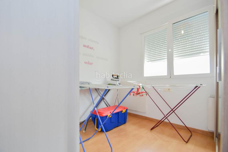 Foto bd97902b-5b99-413c-8476-b2e66daf5f90. Piso hermoso y coqueto piso a la venta centro, esquina, 3 dormitorios, 2 baños, garaje, ascensor en Otura