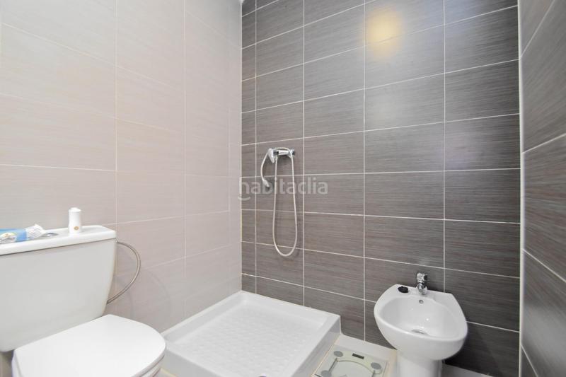 Foto bd9af792-25fb-4026-adc0-22a9f6fc348e. Piso hermoso y coqueto piso a la venta centro, esquina, 3 dormitorios, 2 baños, garaje, ascensor en Otura