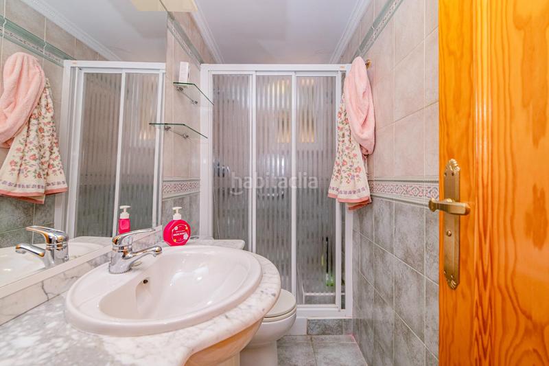 Foto b7156ac6-2713-4cc9-883f-3dee428e888c. Chalet bonito cahlet independiente con piscina en Monachil