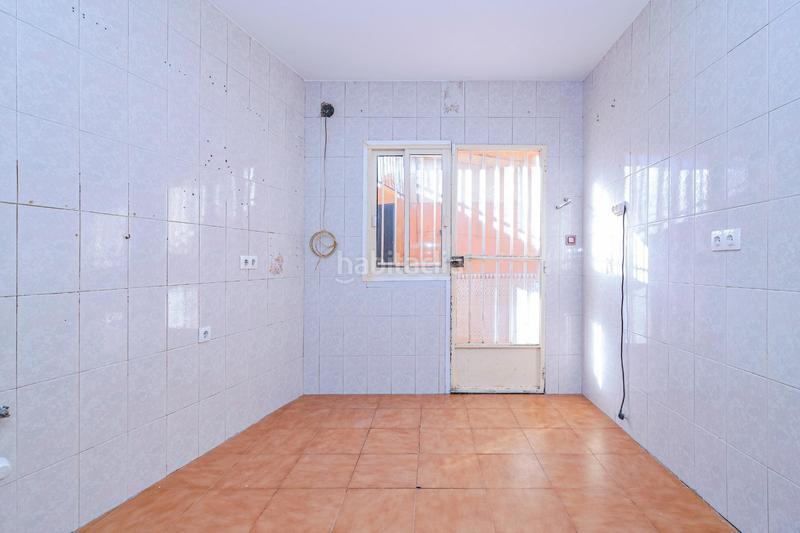 Foto ea2741d5-3a92-4d19-a23d-01bc6f30283b. Casa pareada en Polideportivo Alhendín
