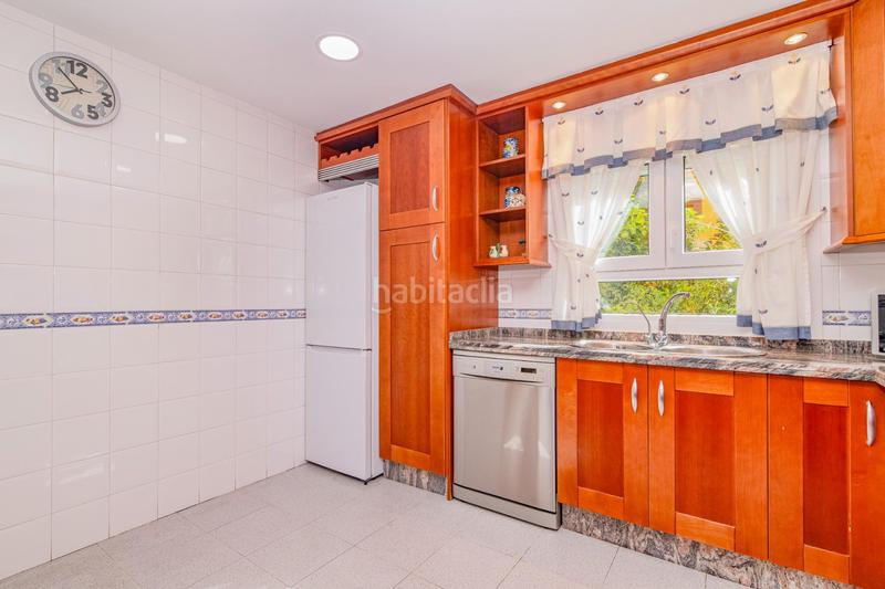 Foto f382fc64-176a-4975-8d89-2a26445de630. Chalet avec chauffage parking dans Ogíjares