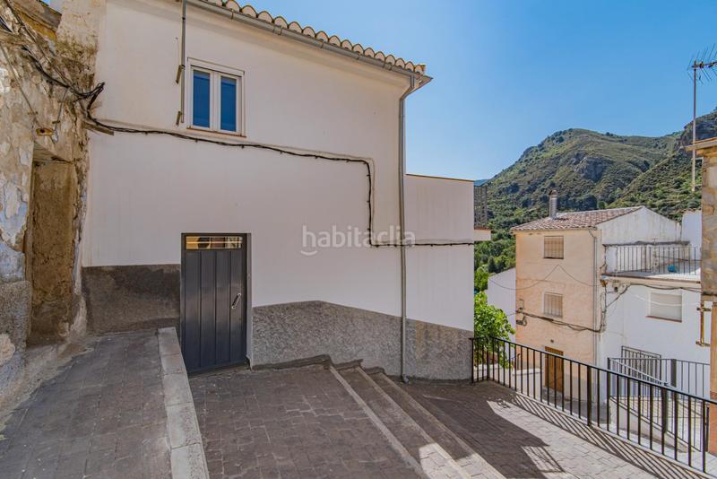 Foto a1b93008-9045-4d67-b9b7-c61a32e9467b. Casa pareada espectacular casa totalmente reformada en Quéntar