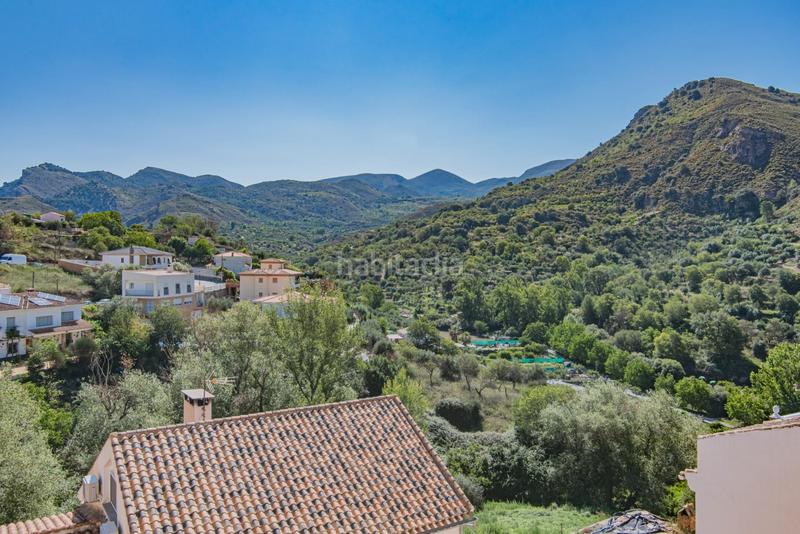 Foto bbf315c8-339c-4d86-a86e-f95cfb5d0e4c. Casa pareada espectacular casa totalmente reformada en Quéntar