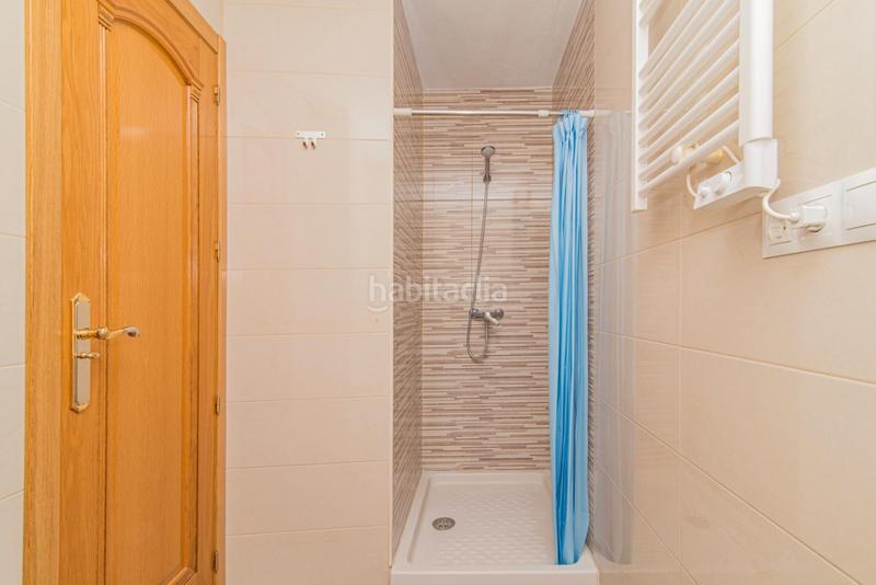 Foto c8b46f53-f32c-490f-8232-07d2e5b9fc63. Casa pareada espectacular casa totalmente reformada en Quéntar