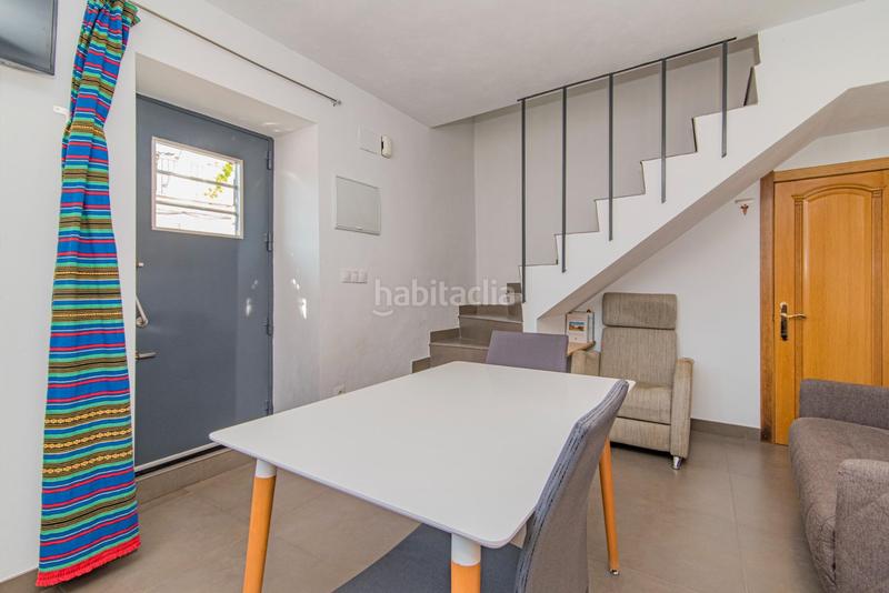 Foto e168be60-86c0-43c4-b9e8-e40fbb90be4c. Casa pareada espectacular casa totalmente reformada en Quéntar