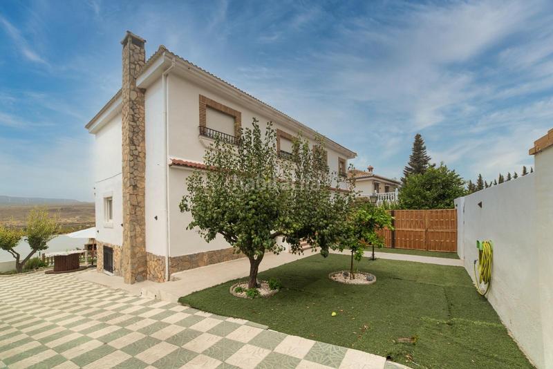 Foto f10ff986-6a04-493a-9d0d-061a0aebee7c. Chalet dans Padul