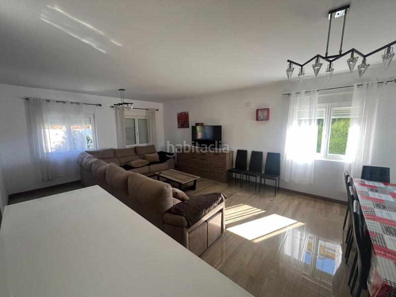 Foto f7cfe34b-3bf4-4c10-9bd9-3cd6caf2dda4. Chalet dans Padul