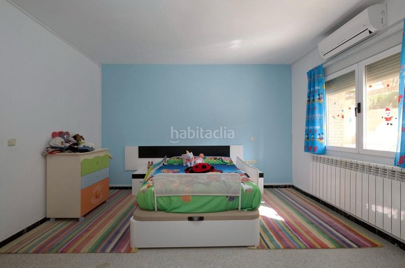 Foto ca4ece97-a6e0-4df3-951f-b3bd630f2ce6. Xalet amb aparcament a Padul
