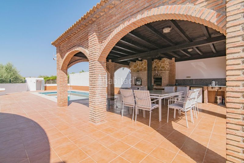 Foto 0215a283-7ed9-431a-b780-4798d70bcac6. Xalet amb calefacció aparcament piscina a Atarfe