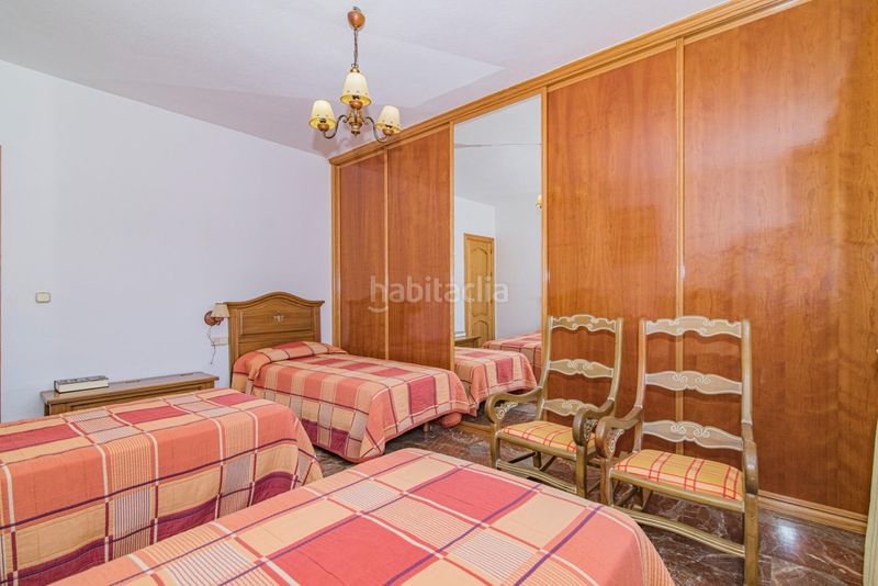 Foto 507bcaa7-446d-44e3-8348-3b58e8ac442b. Xalet amb calefacció aparcament piscina a Atarfe