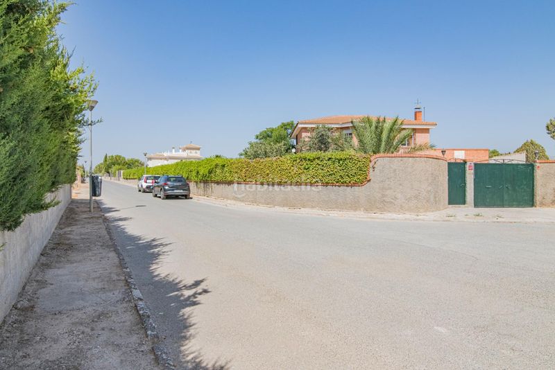 Foto 57a58261-ccdc-460d-929c-0f8aec3a623b. Xalet amb calefacció aparcament piscina a Atarfe