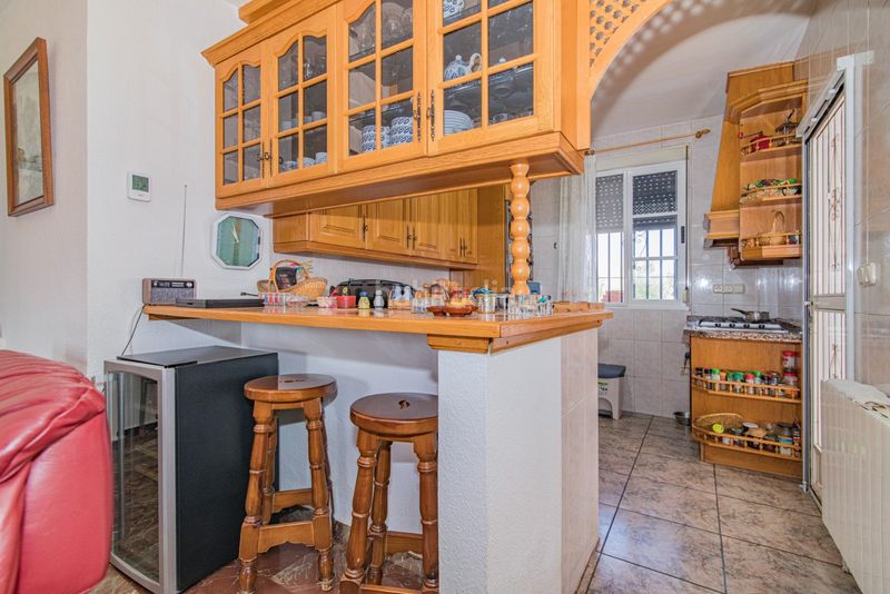 Foto 5d943604-dd7e-4d7f-a7e6-43a6b44ea183. Xalet amb calefacció aparcament piscina a Atarfe