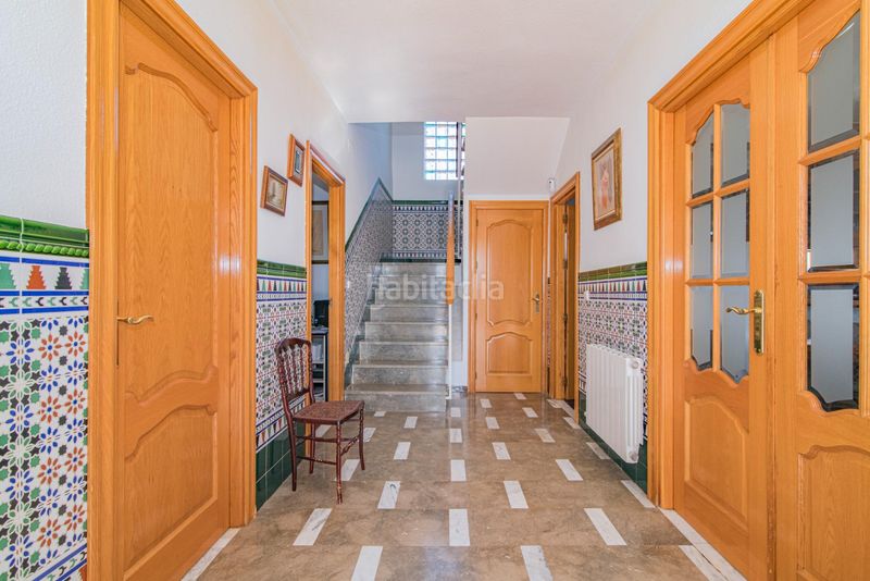 Foto 60ad2dbe-4acf-40ad-8b94-2f631a895eae. Xalet amb calefacció aparcament piscina a Atarfe