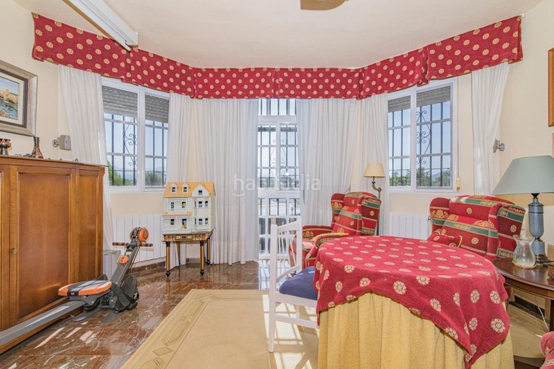 Foto b41ca5a5-69cf-401b-859b-3f7bf0365a21. Xalet amb calefacció aparcament piscina a Atarfe