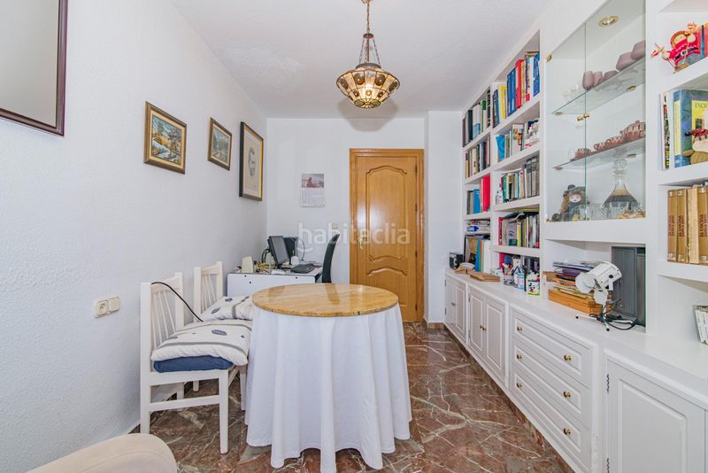 Foto c3c71012-d29a-4150-b172-a1384aa081ec. Xalet amb calefacció aparcament piscina a Atarfe