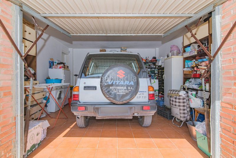 Foto dc7cc102-dd2b-468f-94e7-116507755c8f. Xalet amb calefacció aparcament piscina a Atarfe