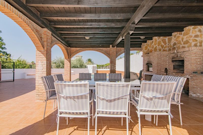 Foto ea60bec5-29a2-4e7e-992e-371e1dc0d6d5. Xalet amb calefacció aparcament piscina a Atarfe