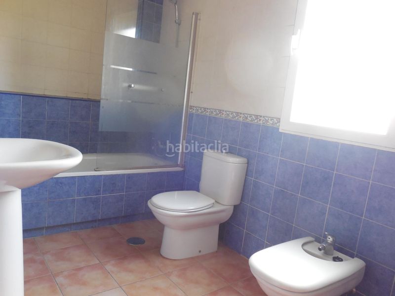 Foto 566df32e-5280-4298-ba47-dbe2c7dd8932. Casa pareada  con jardín y piscina en el puntal en Padul