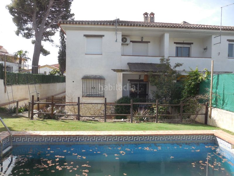 Foto 69e23942-c7af-4f5a-9076-ac9535bc938f. Casa pareada  con jardín y piscina en el puntal en Padul